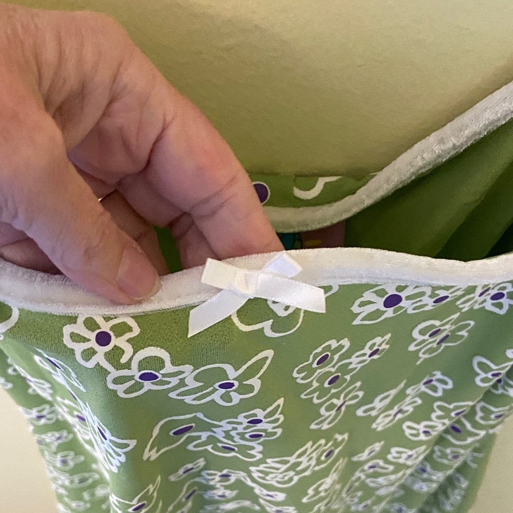 UNIF Green Slip Dress with White Trim and Floral Accents - Picture 3 of 4